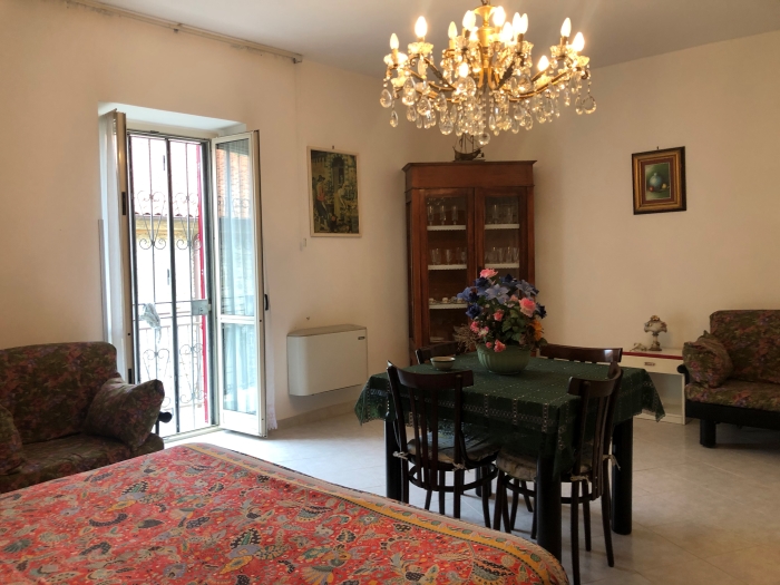 casa-indipendente-nel-centro-storico-di-Ogliastro-Cilento (4)