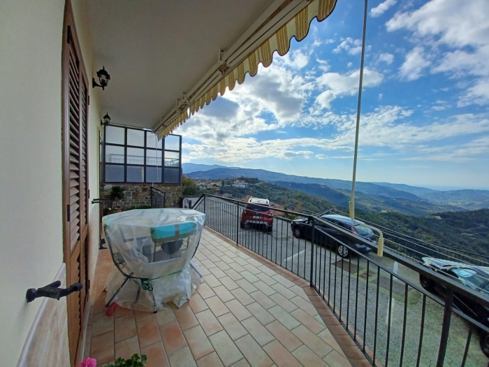 Appartamento-in-vendita-a-Prignano-Cilento-con-terrazzo-vista-mare (11)