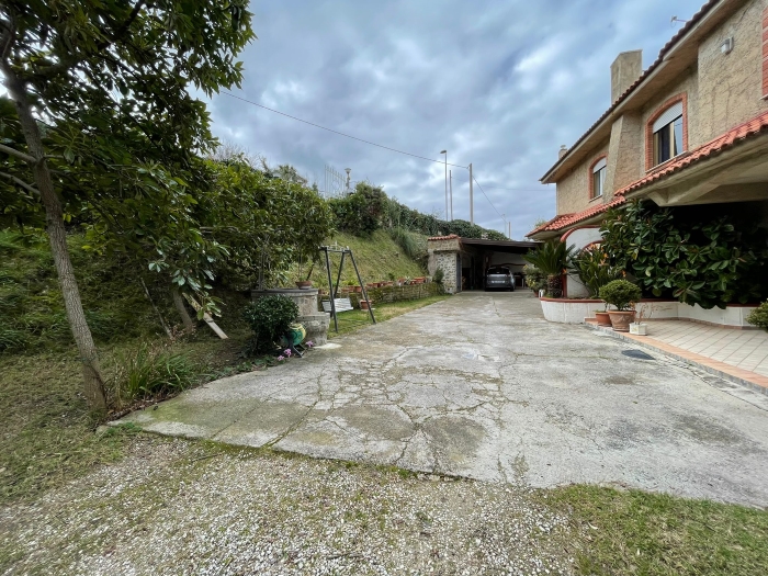villa-in-vendita-ad Agropoli-con-vista-mare-e-terreno (65)
