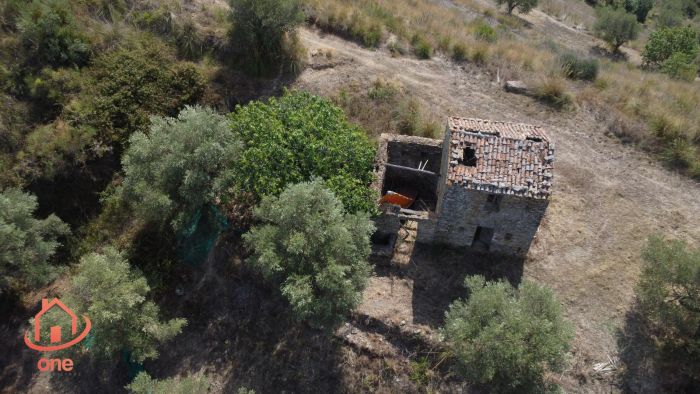 rudere-con-terreno-vista-mare (2)