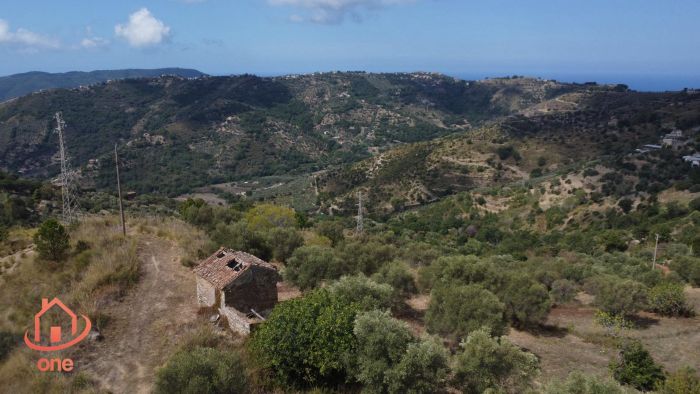rudere-con-terreno-vista-mare (5)