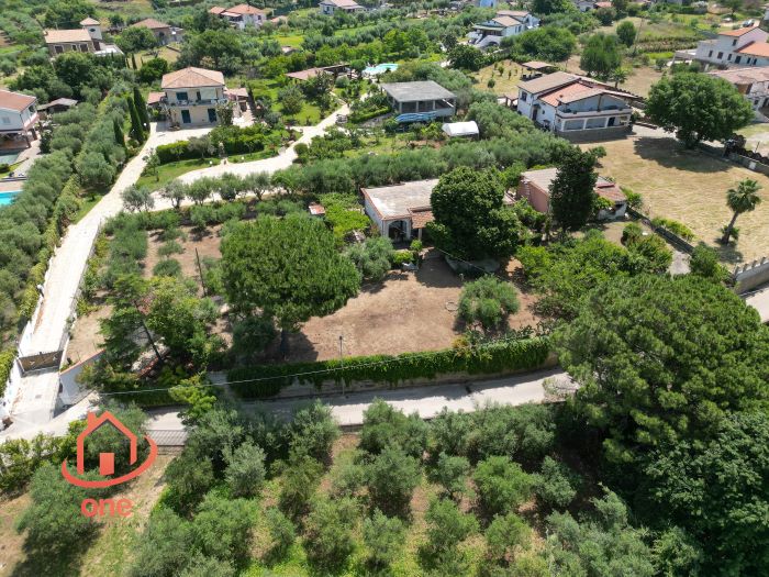 Villa-con-giardino-in-vendita-a-Castellabate-loc (1)