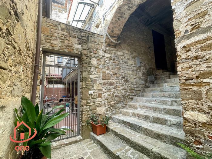 appartamento-ristrutturato-in-vendita-nel-centro-storico-di-Castellabate (3)