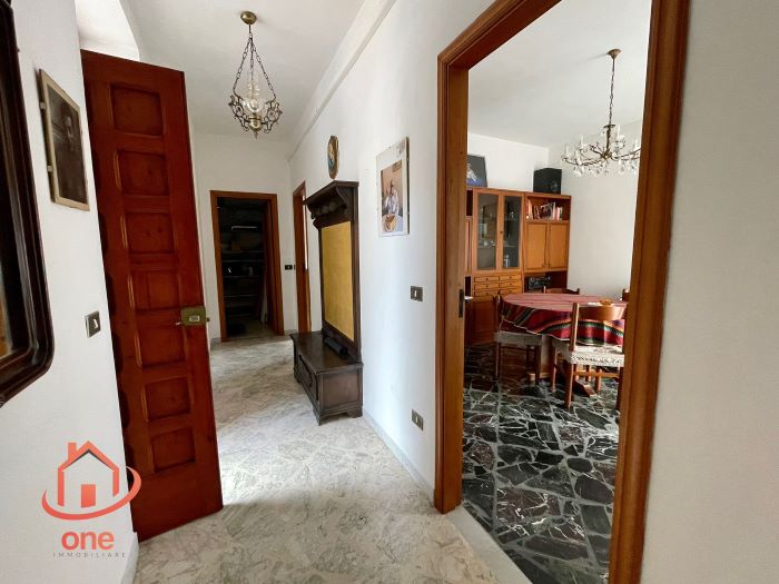 Casa-con-terrazzo-nel-centro-storico-di-Montecorice-in-vendita (21)