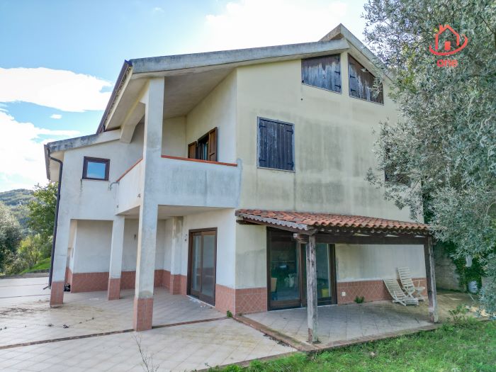 Villa-vista-mare-con-terreno-in-vendita-ad-Ogliastro-Cilento (12)