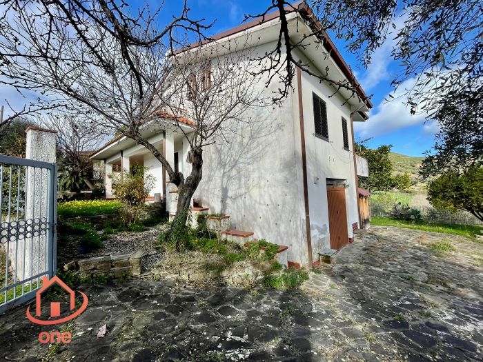 villa-in-vendita-a-Castellabate-con-giardino-e-garage (21)