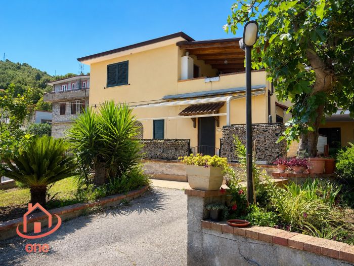 appartamento-vicino-santa-marias-castellabate-con-terrazzo-posto-auto-nuovo (16)