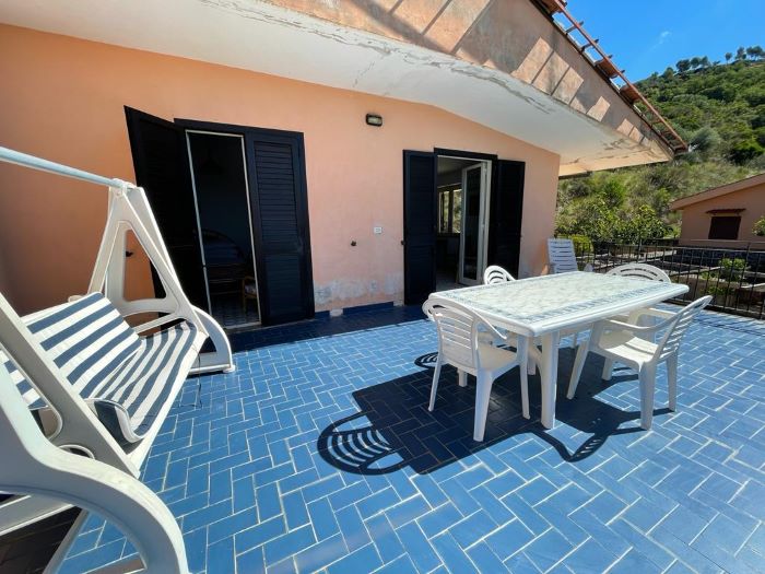 appartamento-in-vendita-con-spazio-esterno-e-piscina (16)