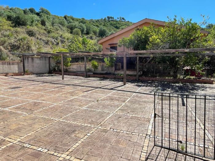 appartamento-in-vendita-con-spazio-esterno-e-piscina (6)