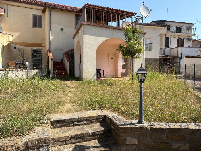 appartamento-indipendente-due-livelli-in-affitto-annuale-ogliastro-marina-castellabate (1)