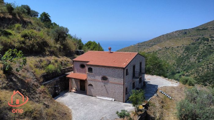 villa-indipendente-serramezzana-con-terreno-vista-mare (10)