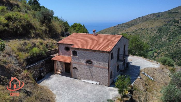 villa-indipendente-serramezzana-con-terreno-vista-mare (5)