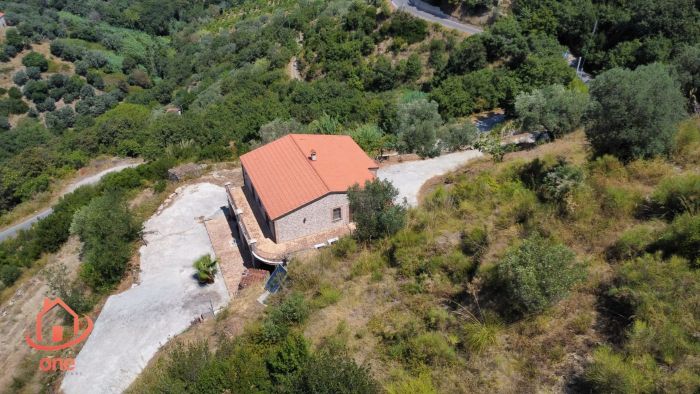 villa-indipendente-serramezzana-con-terreno-vista-mare (6)