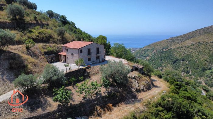 villa-indipendente-serramezzana-con-terreno-vista-mare (7)