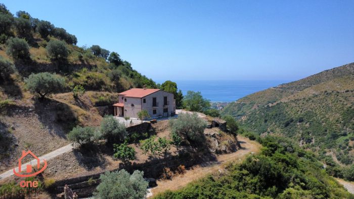 villa-indipendente-serramezzana-con-terreno-vista-mare (9)