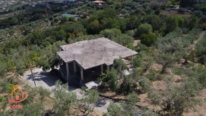 villetta-allo-stato-grezzo-contrada-valle-castellabate-due-livelli (18)