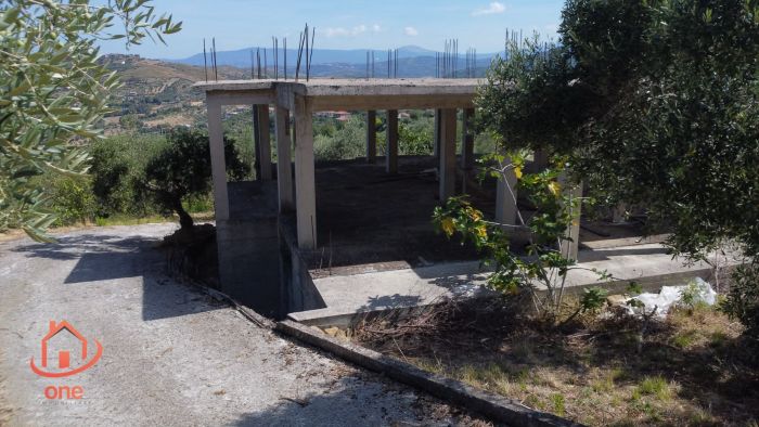 villetta-allo-stato-grezzo-contrada-valle-castellabate-due-livelli (28)